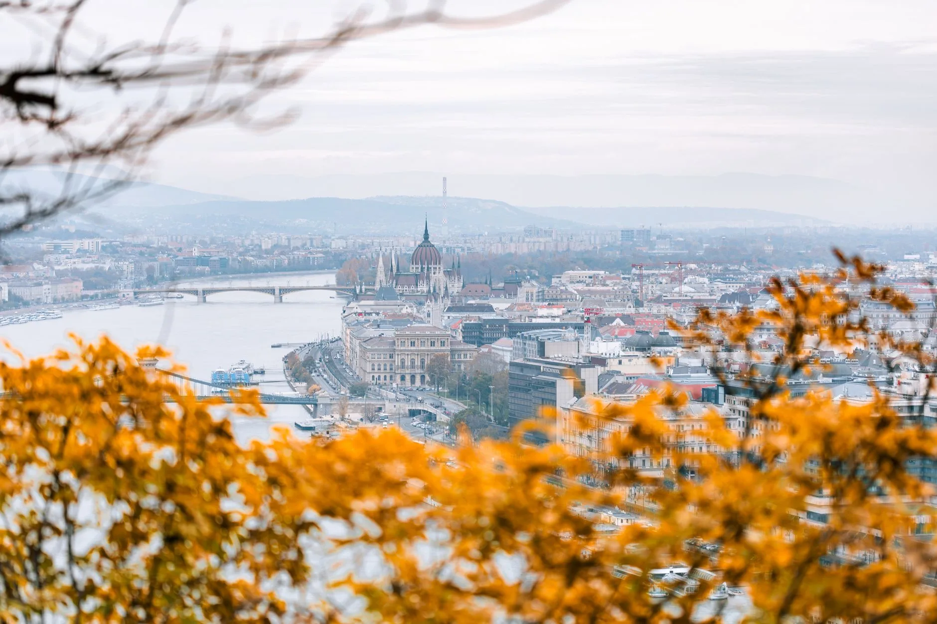 Budapest et le Danube sous la lumière d'automne